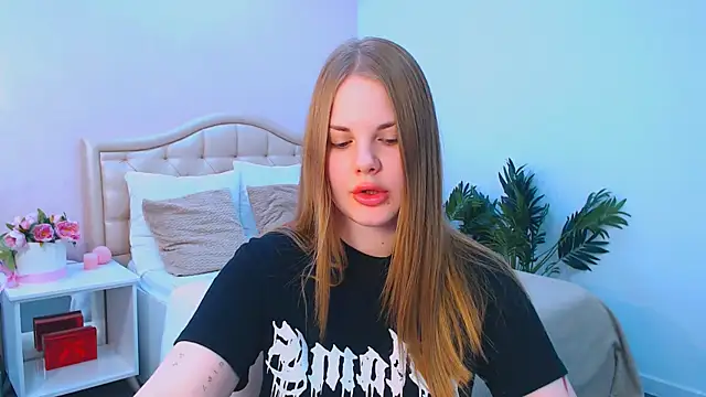 holy kitty online show from October 28, 2025, 1:25 pm