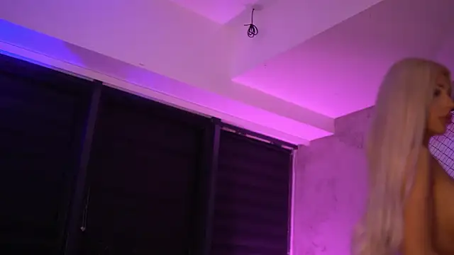 Candy Ivy online show from November 23, 2025, 6:19 pm