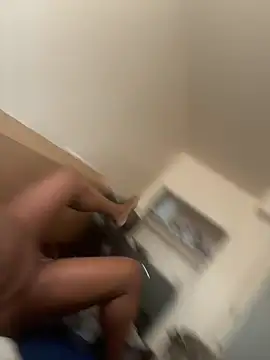 Snapshot of kelloggs202 chatting on December 18, 2024, 4:06 pm kelloggs202 online show from December 18, 2024, 4:06 pm