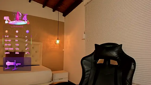 Snapshot of Eva_abc chatting on September 9, 2025, 8:19 pm Eva abc online show from September 9, 2025, 8:19 pm