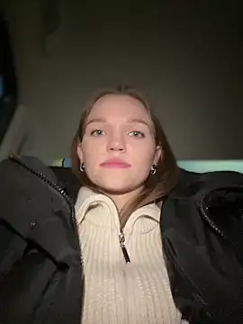 KitteCat online show from December 11, 2024, 1:39 pm