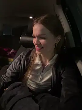 KitteCat online show from December 26, 2024, 2:48 pm