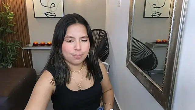 Sharlotte Milk online show from November 6, 2025, 10:49 am