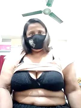 Snapshot of Bithi-01 chatting on December 28, 2024, 4:30 am Bithi-01 online show from December 28, 2024, 4:30 am