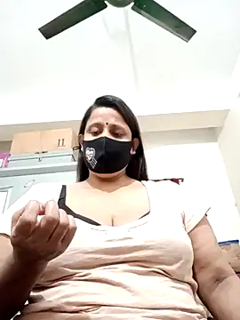 Snapshot of Bithi-01 chatting on January 6, 2025, 9:00 pm Bithi-01 online show from January 6, 2025, 9:00 pm