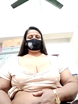 Snapshot of Bithi-01 chatting on January 8, 2025, 2:35 am Bithi-01 online show from January 8, 2025, 2:35 am