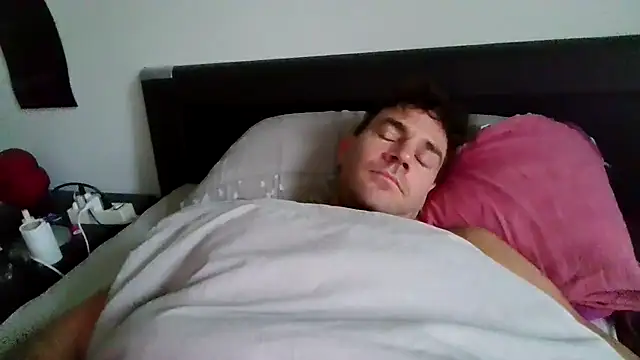 alpha-hunk online show from November 9, 2025, 9:18 am