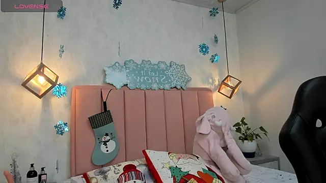 Snapshot of MAYROBERTSS chatting on December 19, 2024, 12:23 pm MAYROBERTSS online show from December 19, 2024, 12:23 pm