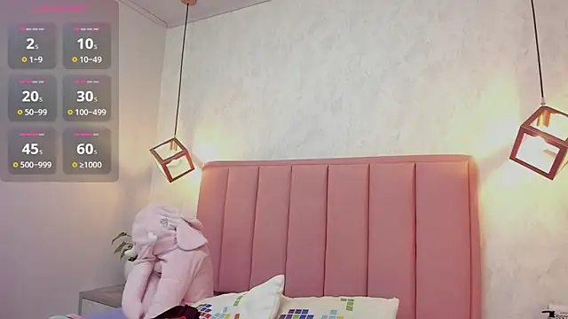 Snapshot of MAYROBERTSS chatting on February 19, 2025, 12:00 pm MAYROBERTSS online show from February 19, 2025, 12:00 pm