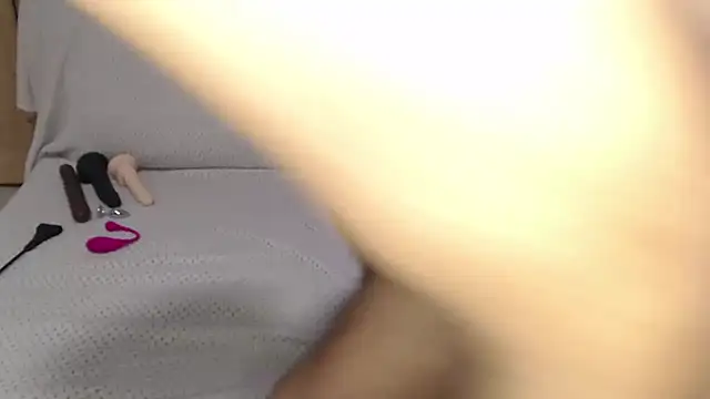 culbutemoi4 online show from November 2, 2025, 8:44 pm