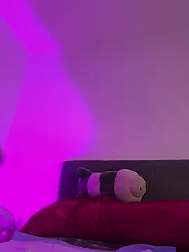 ariiel  online show from March 2, 2025, 2:19 am