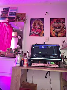 ariiel  online show from September 19, 2025, 1:23 pm