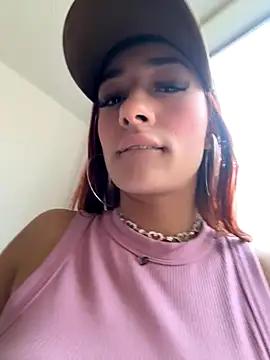 ariiel  online show from November 30, 2025, 9:30 pm