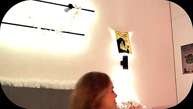 SIlviaBeyt online show from April 5, 2026, 8:06 pm