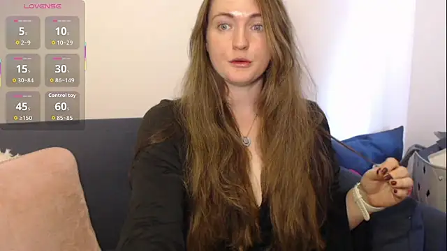 Snapshot of BustyBonnieUK chatting on October 21, 2025, 11:44 am BustyBonnieUK online show from October 21, 2025, 11:44 am