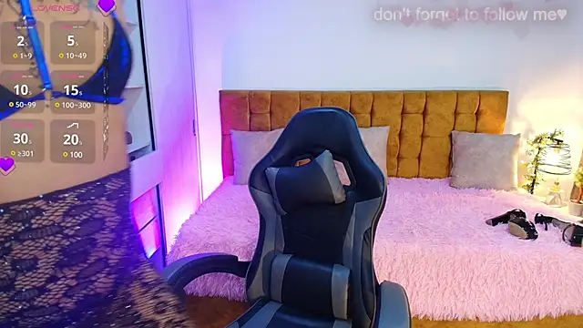 alexiaaross online show from December 14, 2024, 7:46 pm