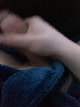 Snapshot of bigbeast19393 chatting on January 8, 2025, 2:35 am bigbeast19393 online show from January 8, 2025, 2:35 am