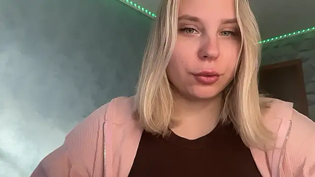 Thalia  Star online show from October 15, 2025, 10:48 am