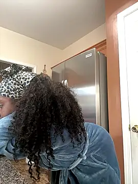 choclatepeaach online show from January 8, 2026, 3:03 pm