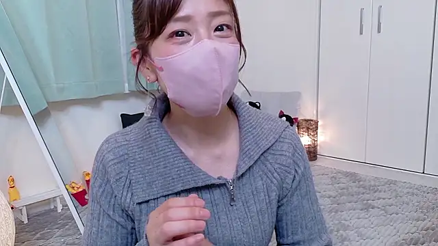 Risa 06 online show from May 14, 2026, 12:23 pm
