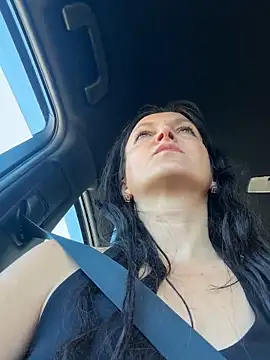 -OLYA- online show from October 15, 2025, 6:46 am