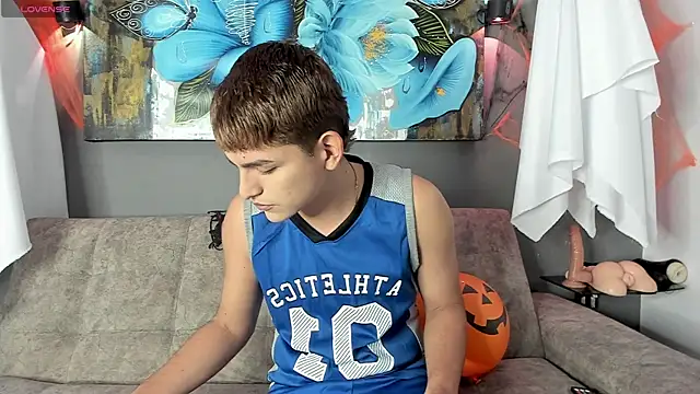 Snapshot of Lyam_ap chatting on October 19, 2025, 6:52 pm Lyam ap online show from October 19, 2025, 6:52 pm