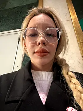 babydolll online show from October 1, 2025, 10:32 am