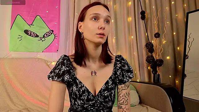 BlytheBlakeway online show from September 22, 2025, 7:38 pm