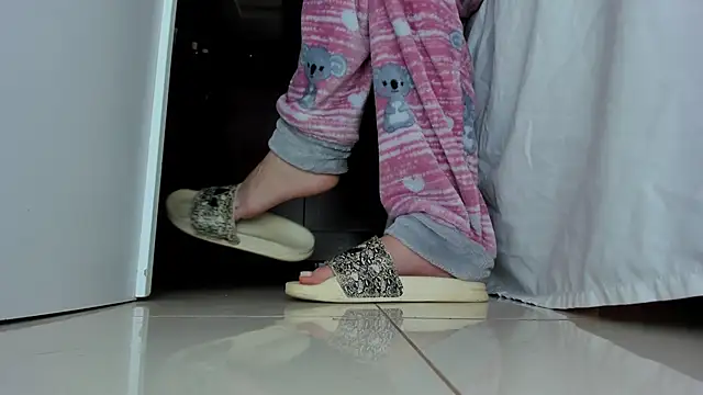 sherilkwang19tv online show from October 6, 2025, 12:30 am