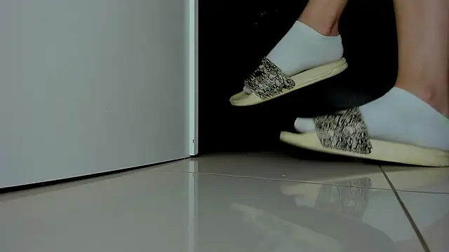 sherilkwang19tv online show from October 7, 2025, 12:08 am