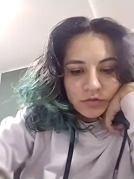 gigiqueen 18 online show from March 18, 2026, 2:20 pm