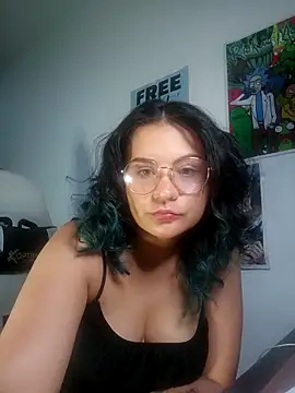 gigiqueen 18 online show from May 9, 2026, 1:11 am