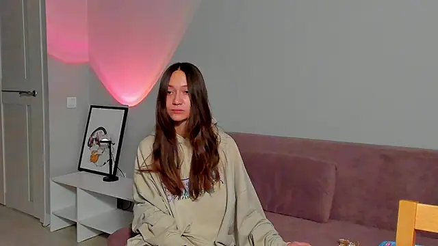 Snapshot of EllaSky_xoxo chatting on January 17, 2025, 2:08 am EllaSky xoxo online show from January 17, 2025, 2:08 am
