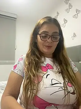 Snapshot of AntonellaAlondra4 chatting on December 20, 2024, 4:42 am AntonellaAlondra4 online show from December 20, 2024, 4:42 am