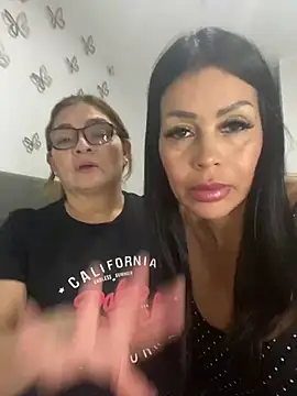 Snapshot of AntonellaAlondra4 chatting on January 1, 2025, 10:46 pm AntonellaAlondra4 online show from January 1, 2025, 10:46 pm