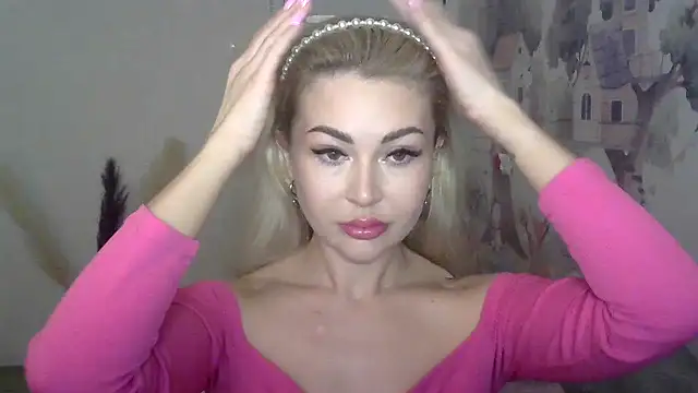 Snapshot of AdeleRoberts chatting on February 12, 2025, 3:29 am AdeleRoberts online show from February 12, 2025, 3:29 am