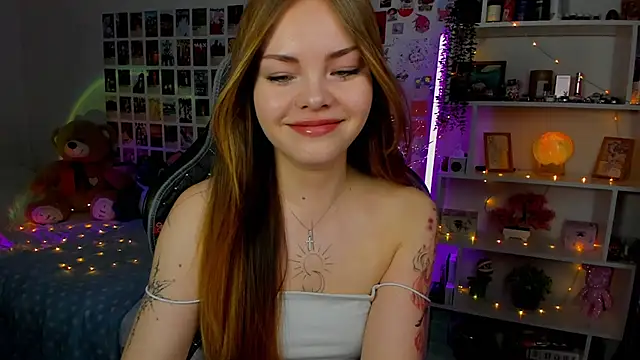 AkiraKatsu online show from October 8, 2025, 10:35 am