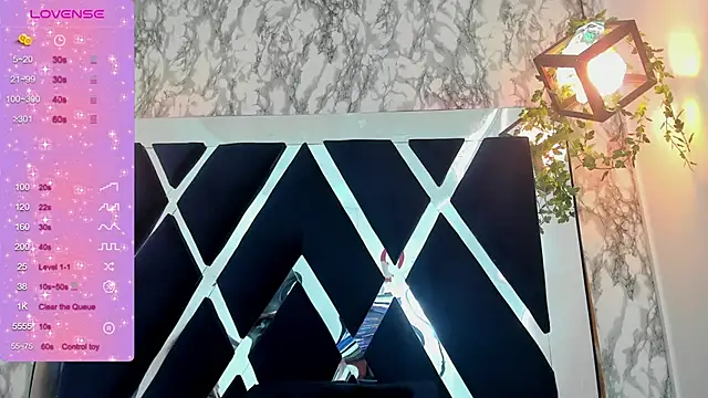 Snapshot of Violet_m chatting on December 1, 2024, 8:42 pm Violet m online show from December 1, 2024, 8:42 pm