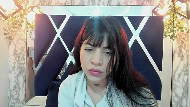 Snapshot of Violet_m chatting on December 5, 2024, 6:55 pm Violet m online show from December 5, 2024, 6:55 pm