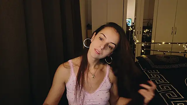 Snapshot of karlaolivia chatting on December 11, 2024, 5:04 pm karlaolivia online show from December 11, 2024, 5:04 pm