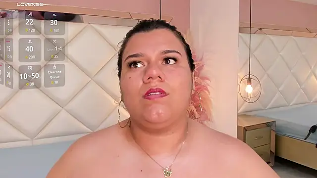 Snapshot of Any_Klartt chatting on December 19, 2024, 6:45 am Any Klartt online show from December 19, 2024, 6:45 am