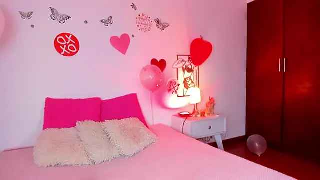 Snapshot of DesireSweet chatting on February 16, 2026, 11:39 am DesireSweet online show from February 16, 2026, 11:39 am