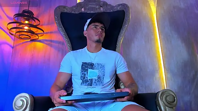 thaddeus king online show from October 1, 2025, 12:38 am