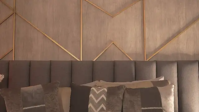 miia blake online show from November 10, 2025, 9:36 pm