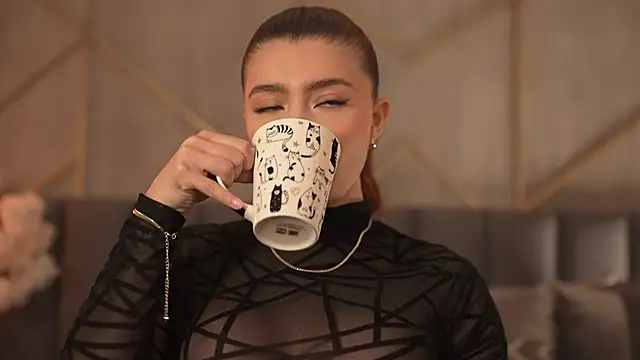 miia blake online show from November 23, 2025, 8:52 pm