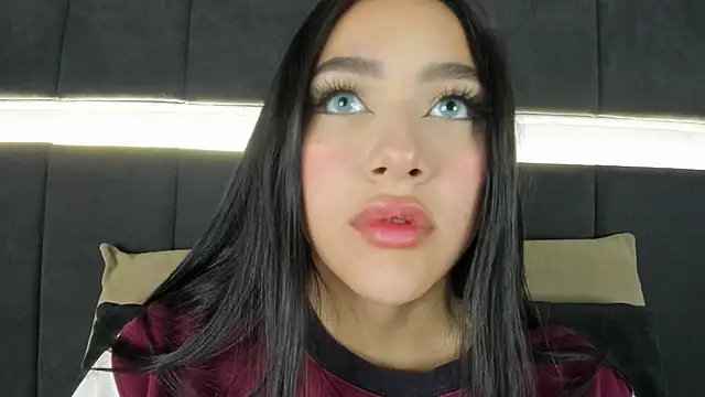 Snapshot of nicolle_pierce chatting on September 29, 2025, 2:33 pm nicolle pierce online show from September 29, 2025, 2:33 pm
