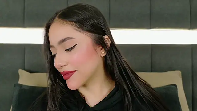 nicolle pierce online show from October 14, 2025, 2:40 pm