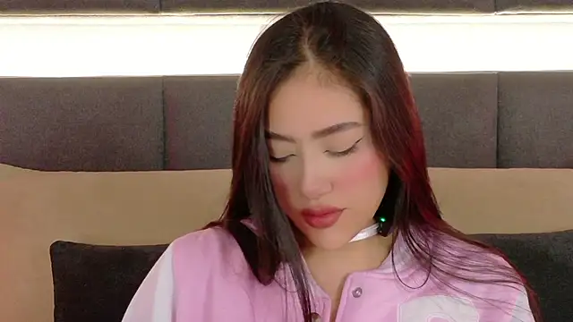 nicolle pierce online show from October 16, 2025, 1:23 pm