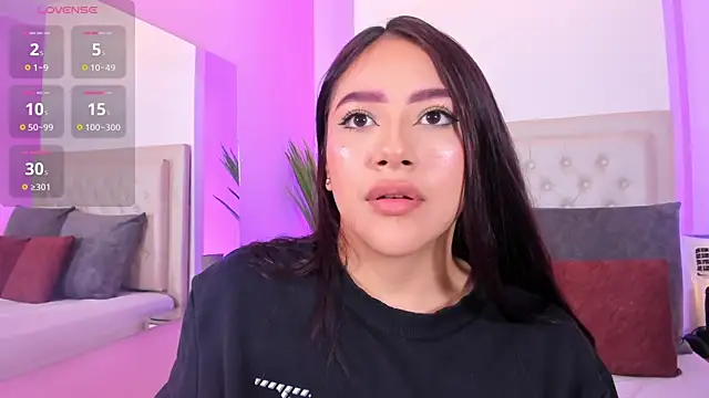 nicolle pierce online show from April 16, 2026, 2:51 pm