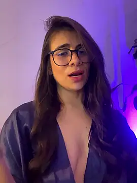 MariaIsabella8 online show from January 7, 2026, 11:40 pm